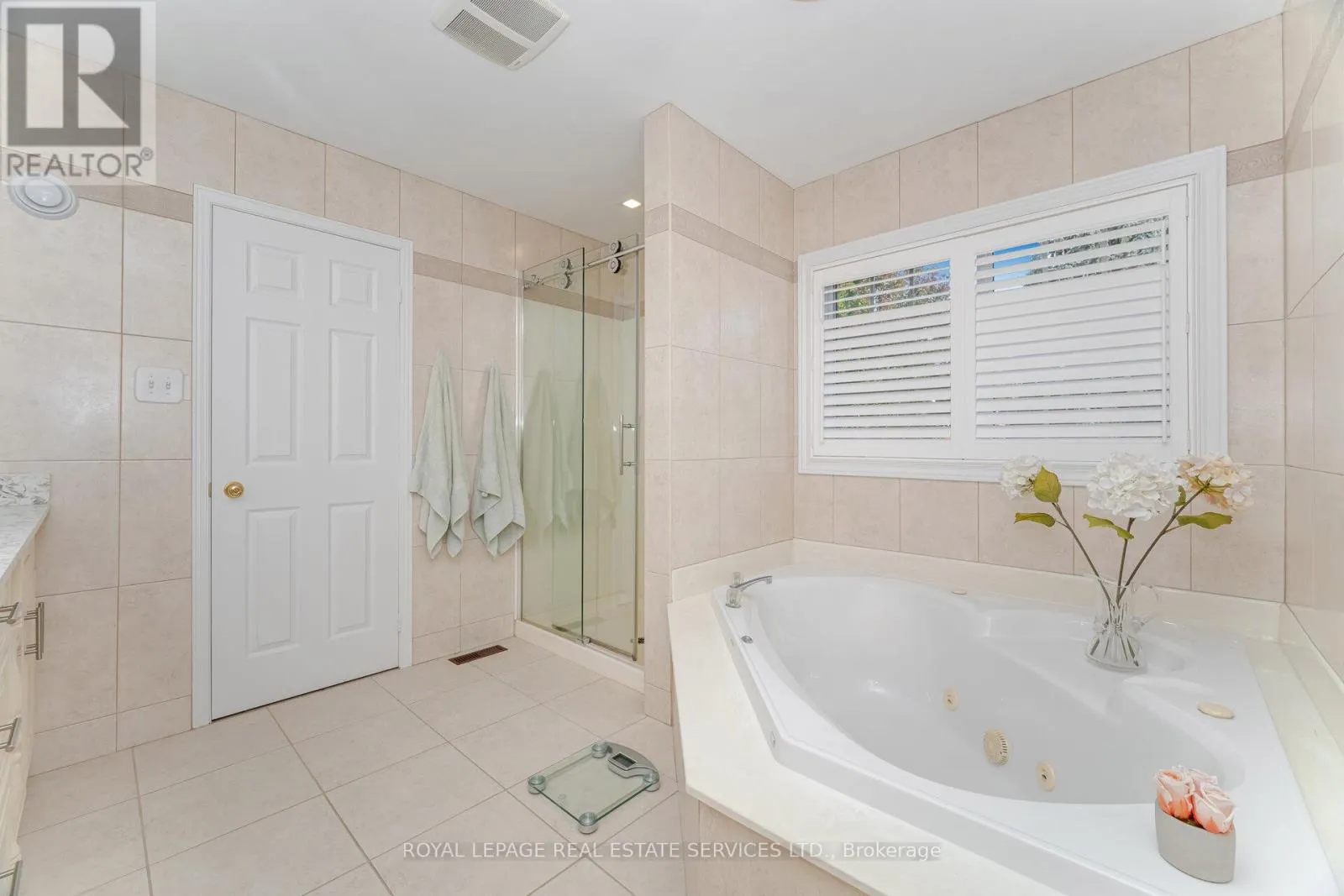 28 - 2145 COUNTRY CLUB DRIVE