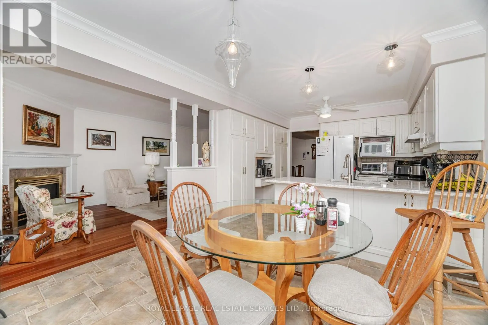 28 - 2145 COUNTRY CLUB DRIVE