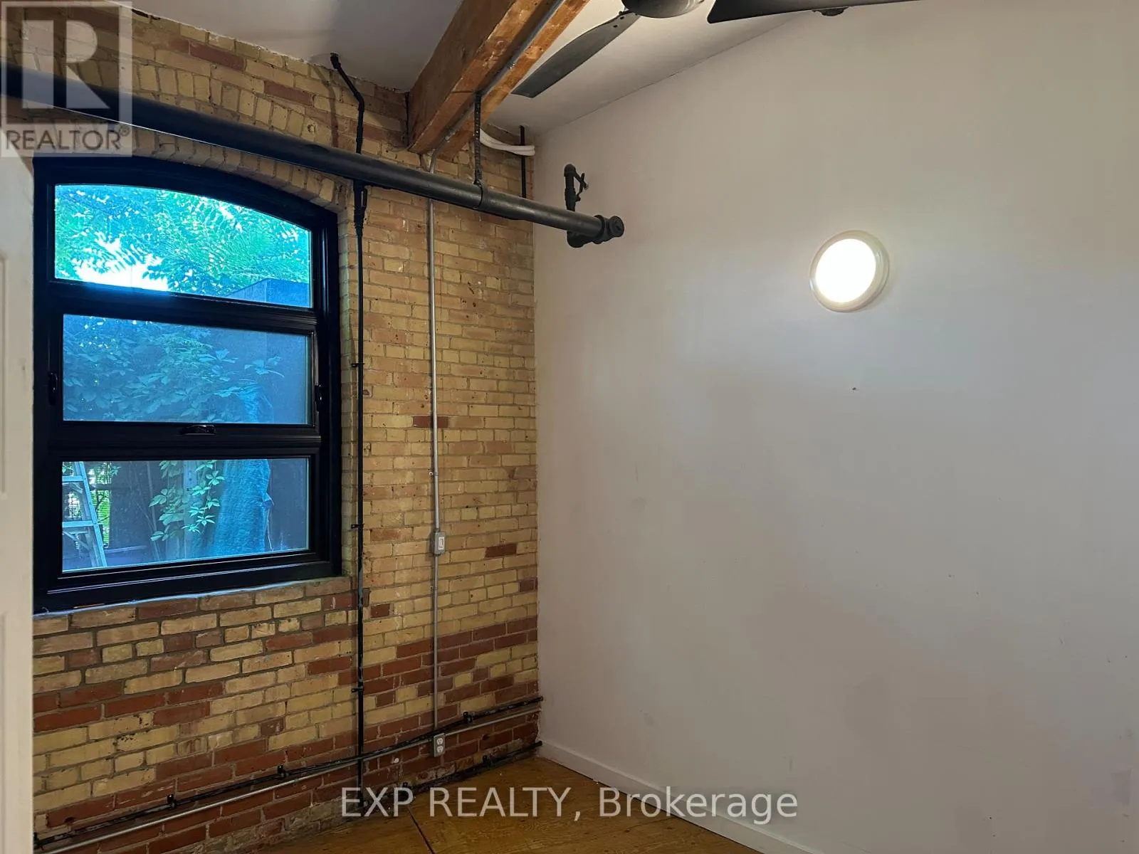 103 - 2480 DUNDAS STREET W