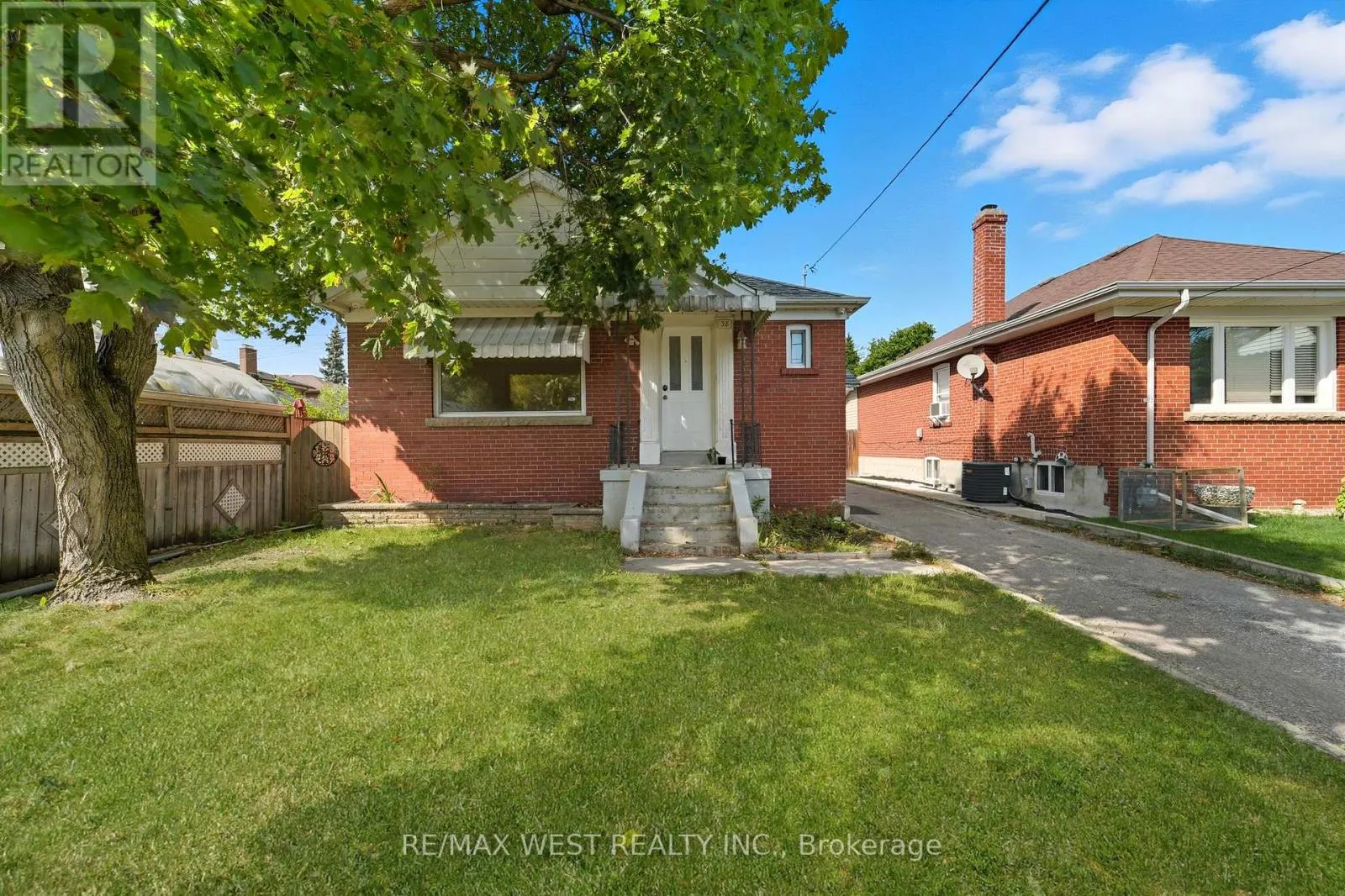 38 FELTHAM AVENUE