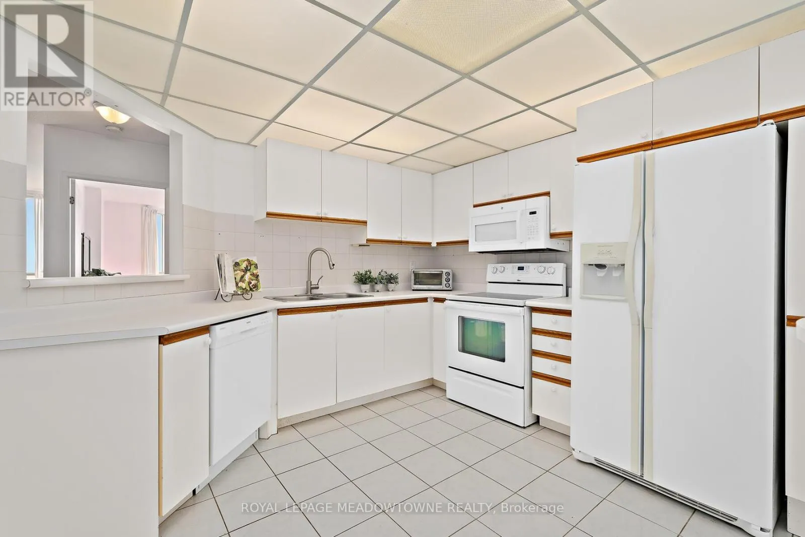 1708 - 20 MCFARLANE DRIVE
