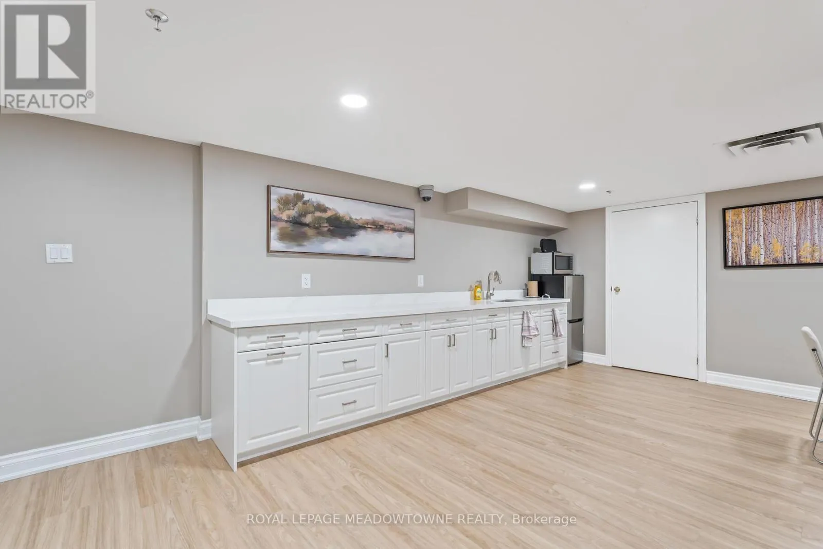 1708 - 20 MCFARLANE DRIVE