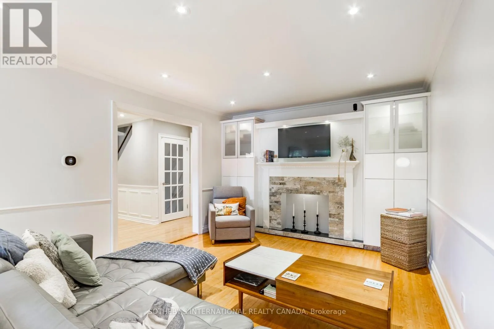 32 - 51 BROADFIELD DRIVE