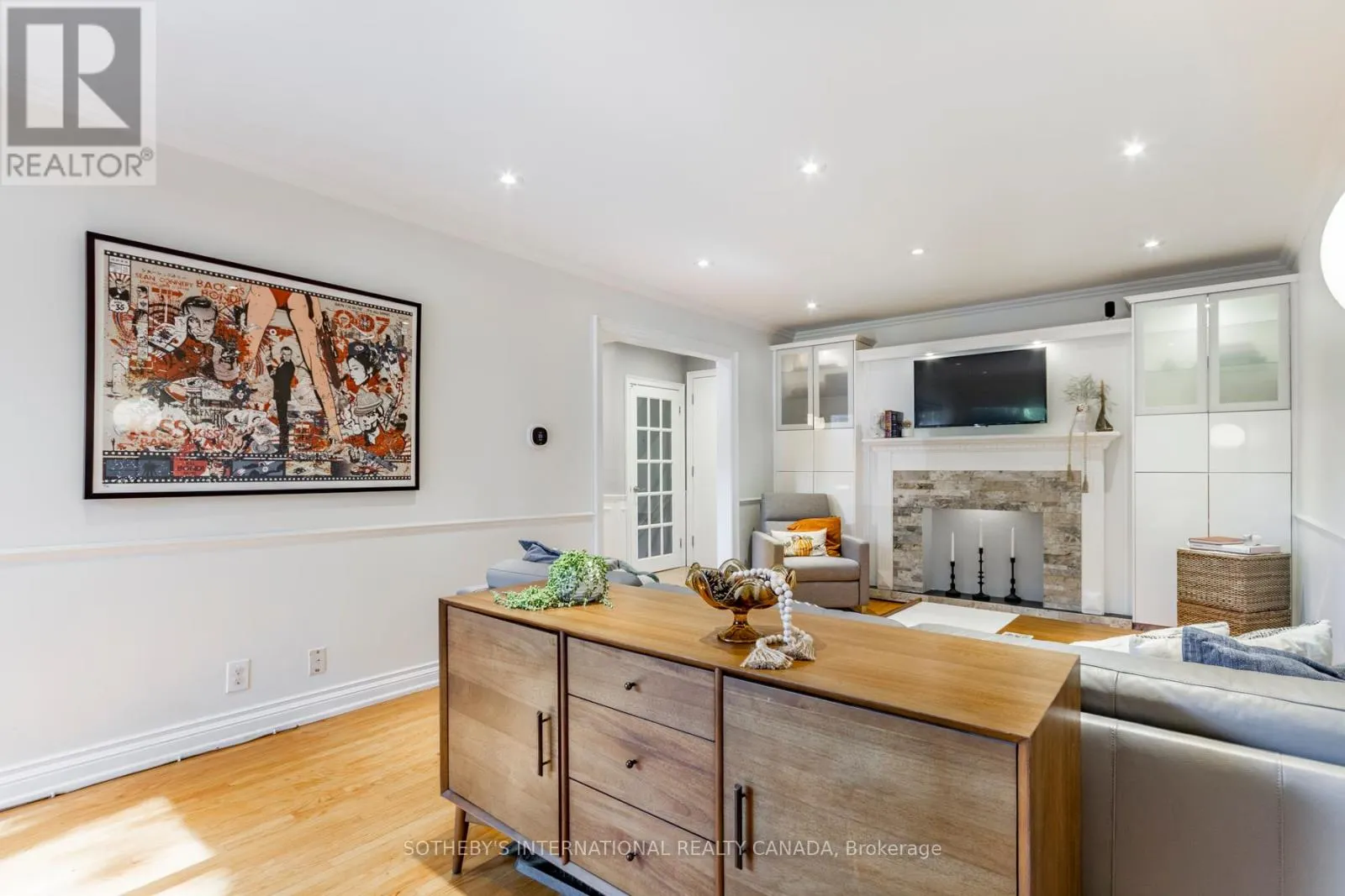 32 - 51 BROADFIELD DRIVE