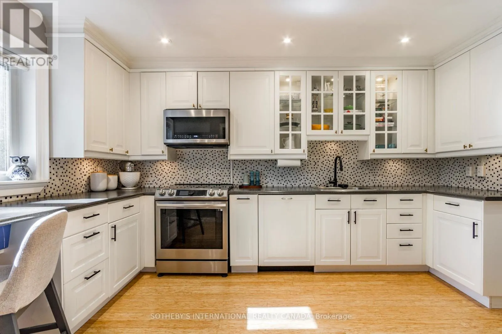 32 - 51 BROADFIELD DRIVE