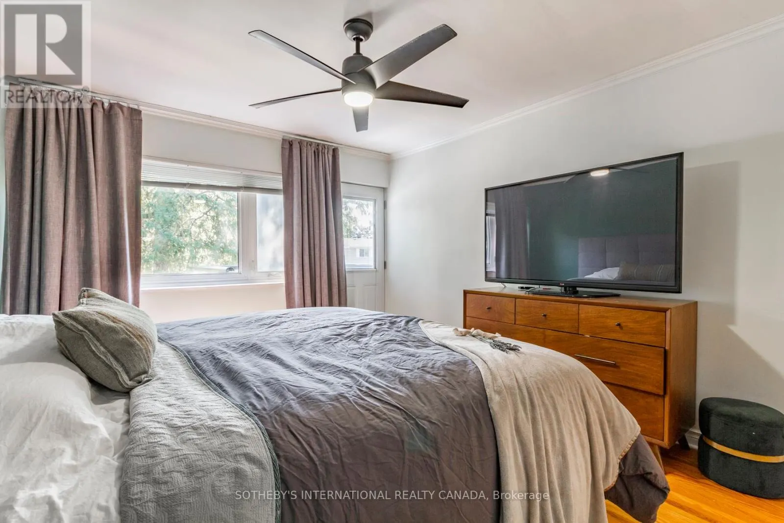32 - 51 BROADFIELD DRIVE