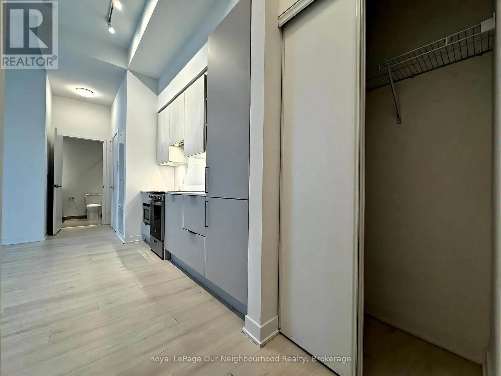 2405 - 3900 CONFEDERATION PARKWAY, #2405