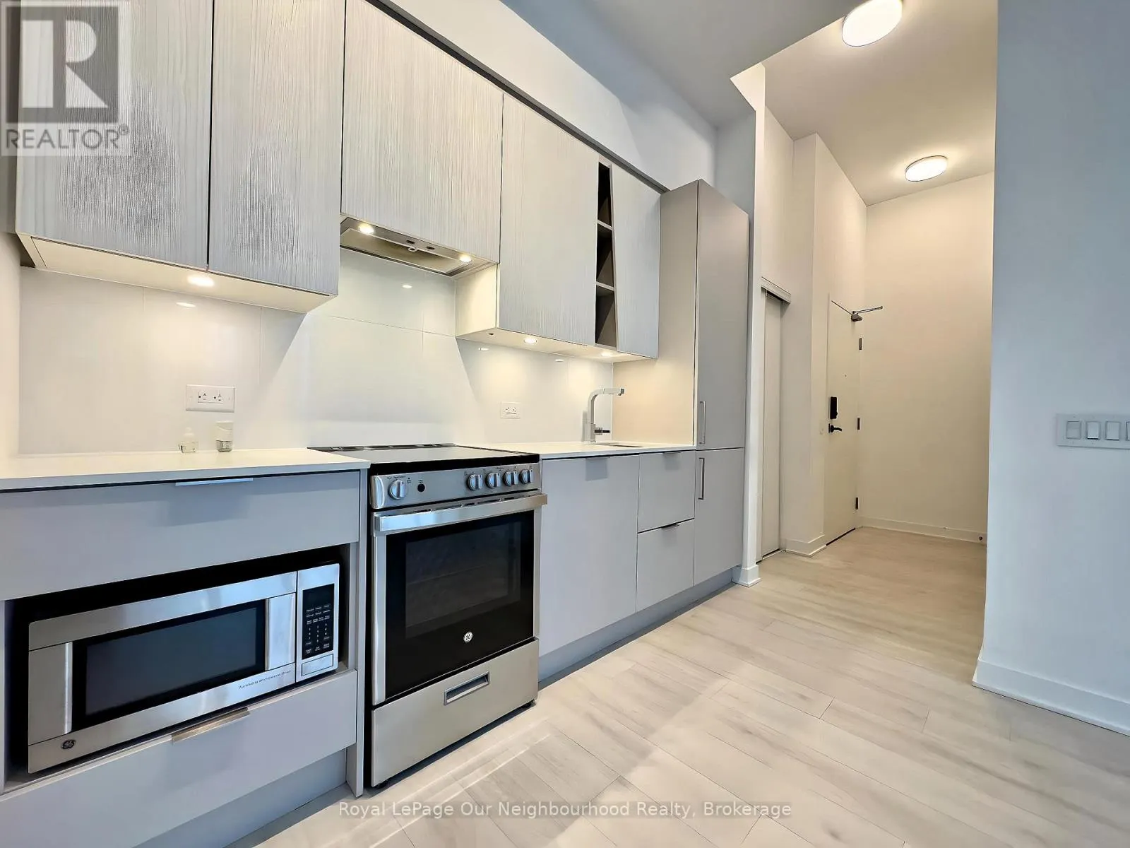 2405 - 3900 CONFEDERATION PARKWAY, #2405