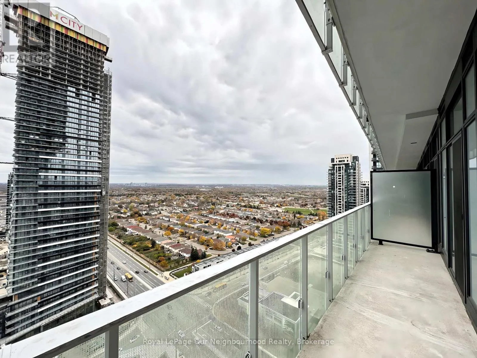2405 - 3900 CONFEDERATION PARKWAY, #2405