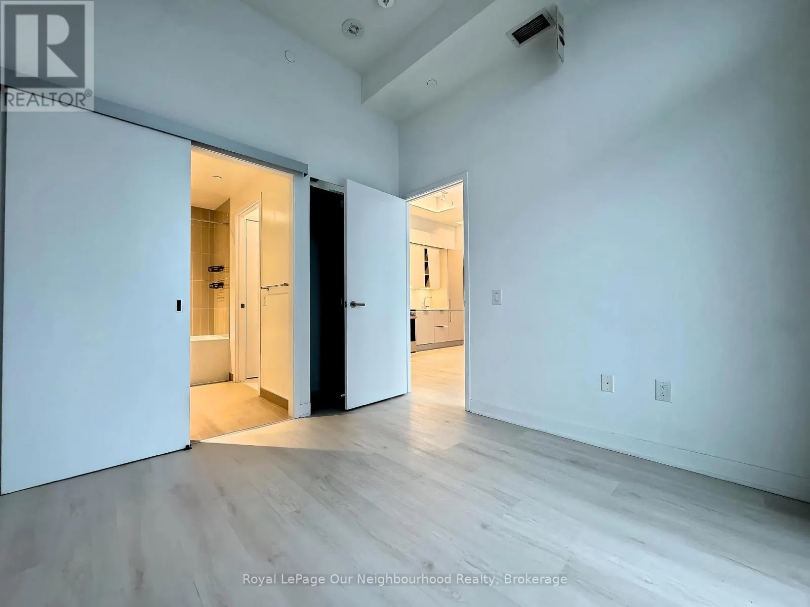 2405 - 3900 CONFEDERATION PARKWAY, #2405