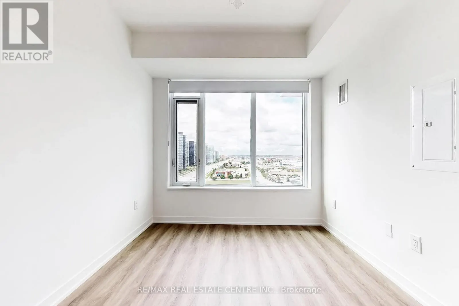 922 - 2485 EGLINTON AVENUE W