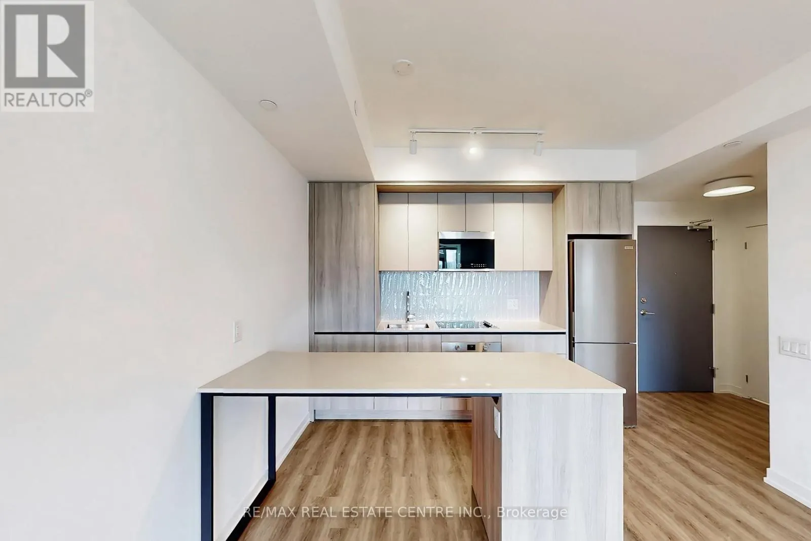 922 - 2485 EGLINTON AVENUE W