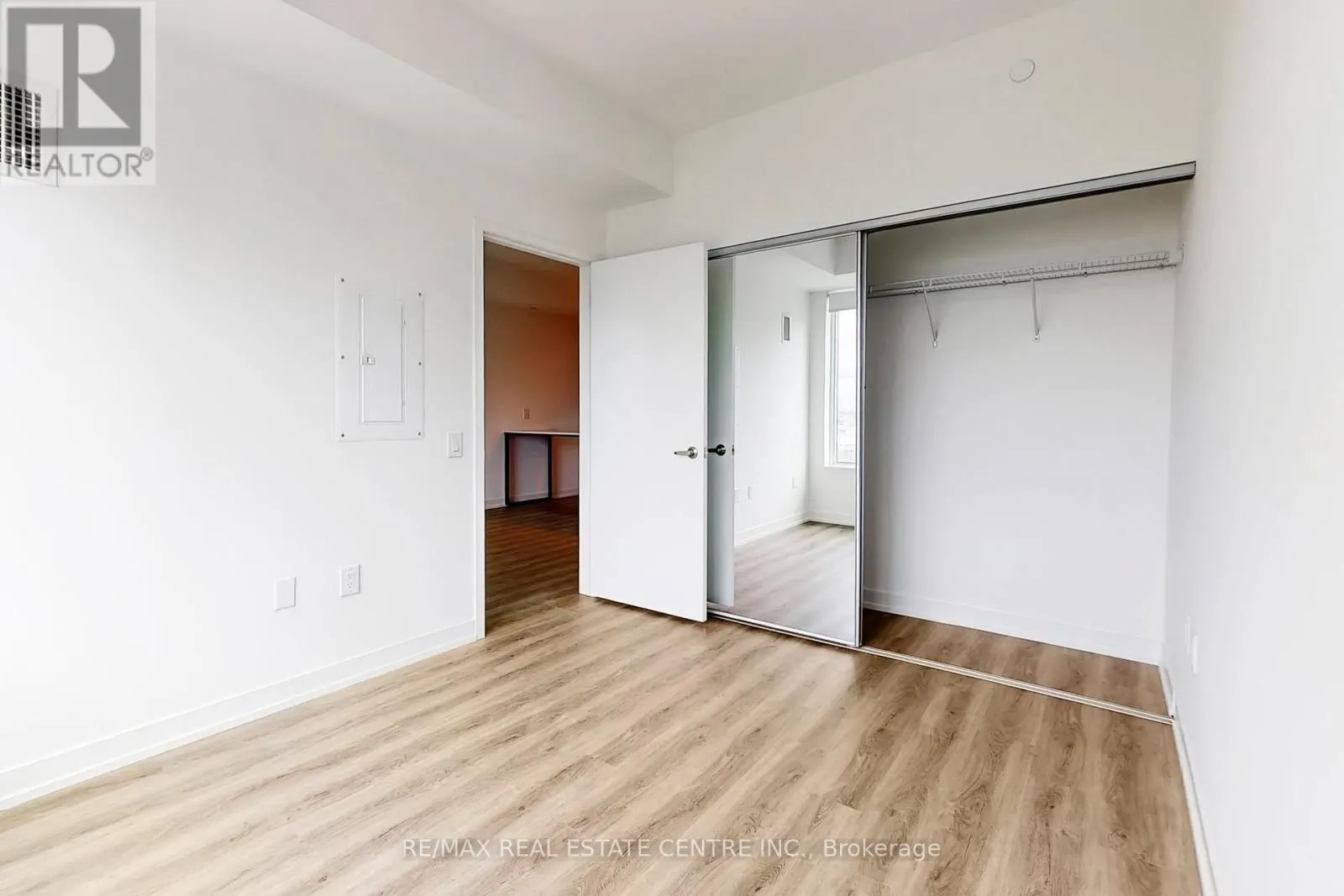 922 - 2485 EGLINTON AVENUE W