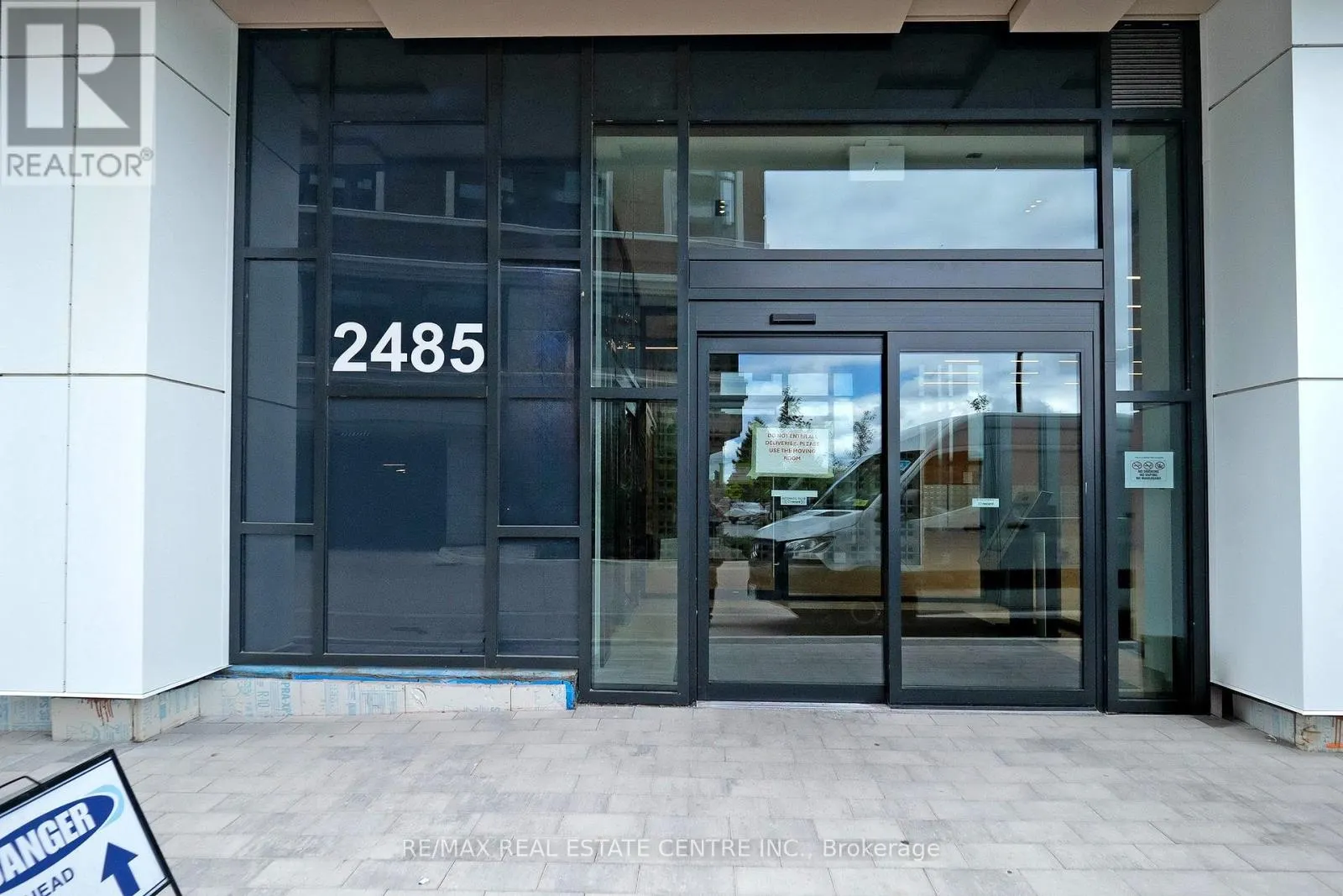 922 - 2485 EGLINTON AVENUE W