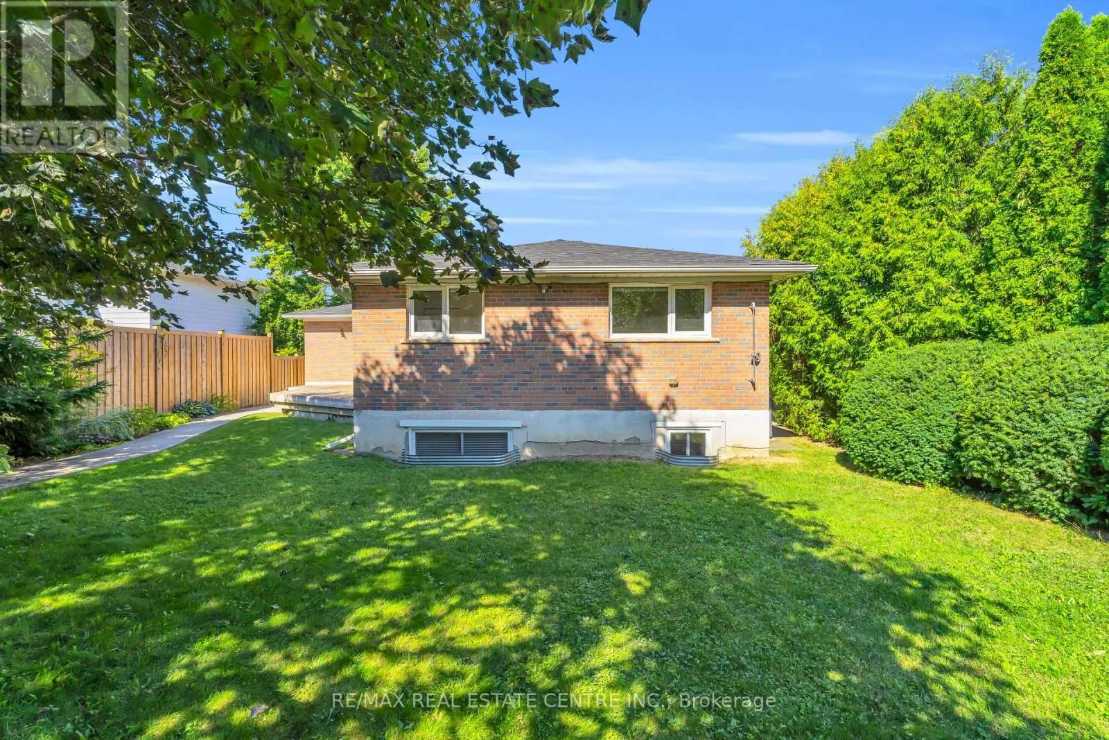 3 STOCKMAN CRESCENT