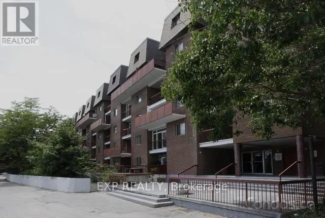 330 - 3025 THE CREDIT WOODLANDS ROAD