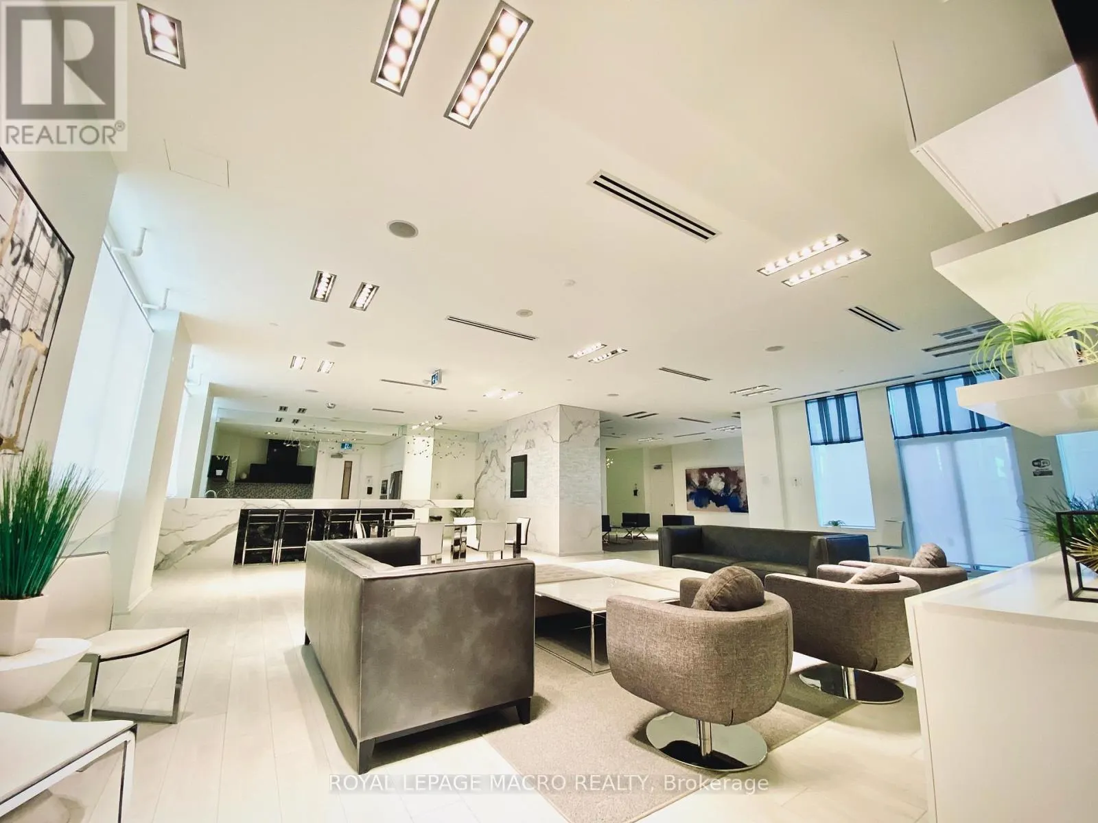 1008 - 110 MARINE PARADE DRIVE