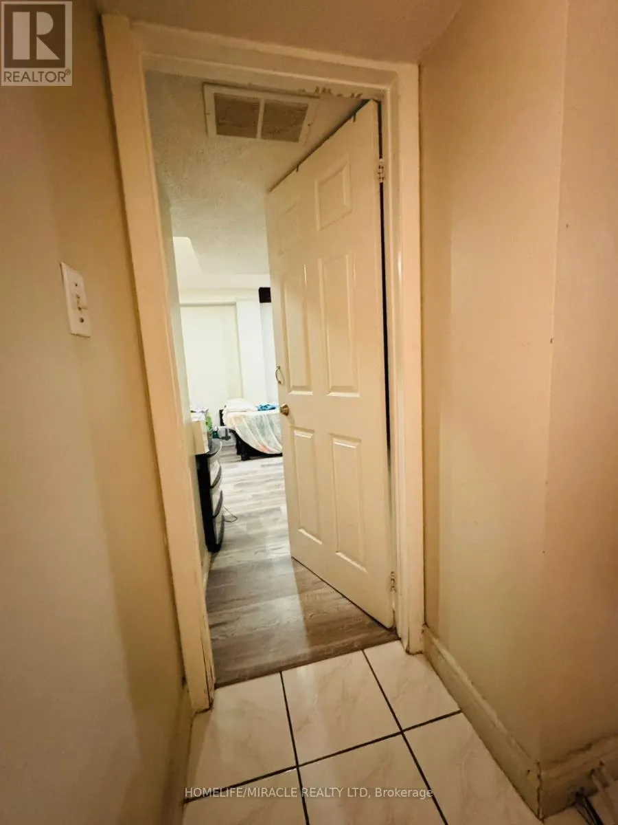 BASEMENT - 39 BOBCAT STREET