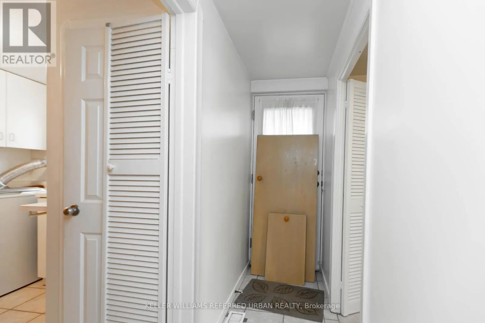 20 GRACEFIELD AVENUE
