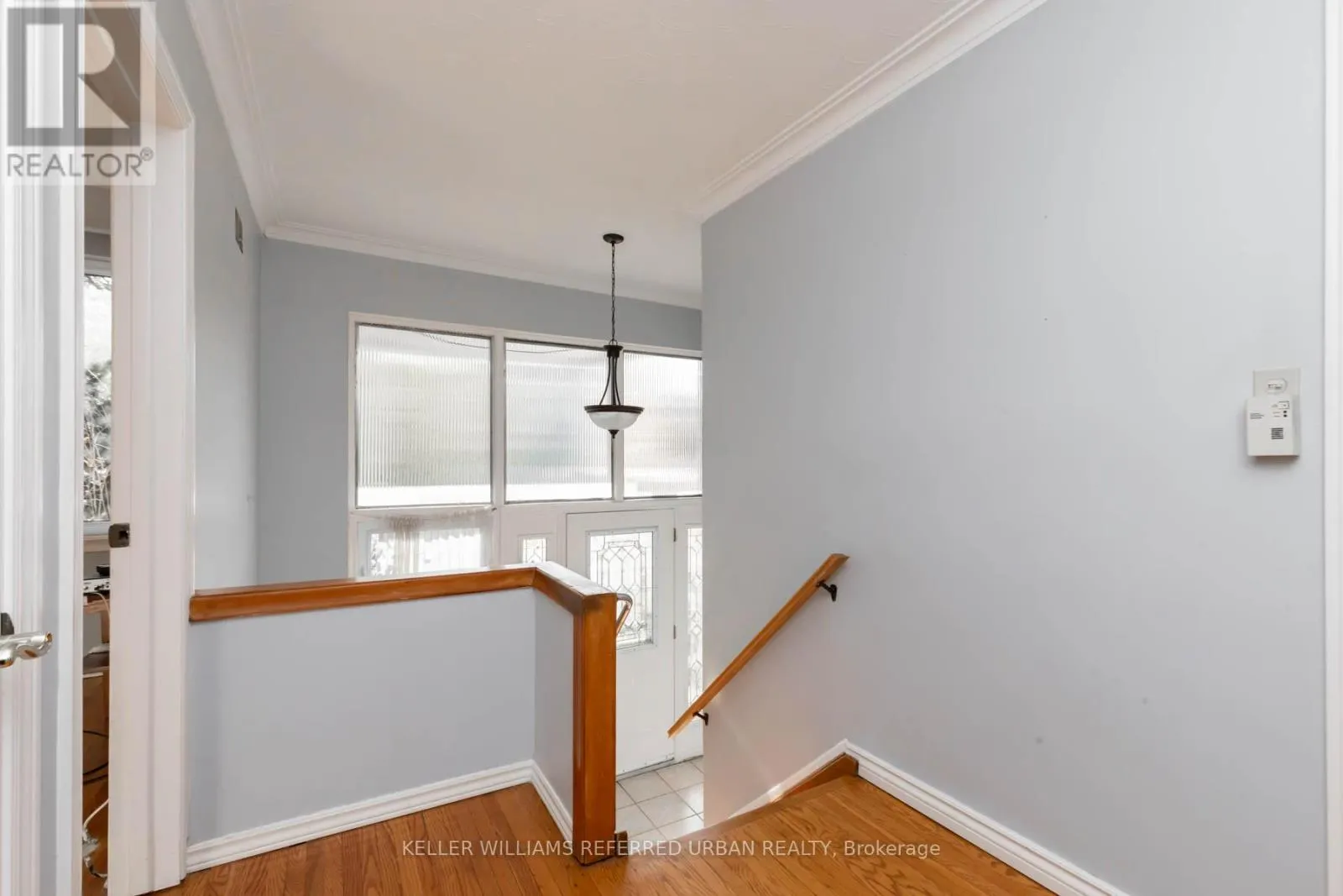 20 GRACEFIELD AVENUE