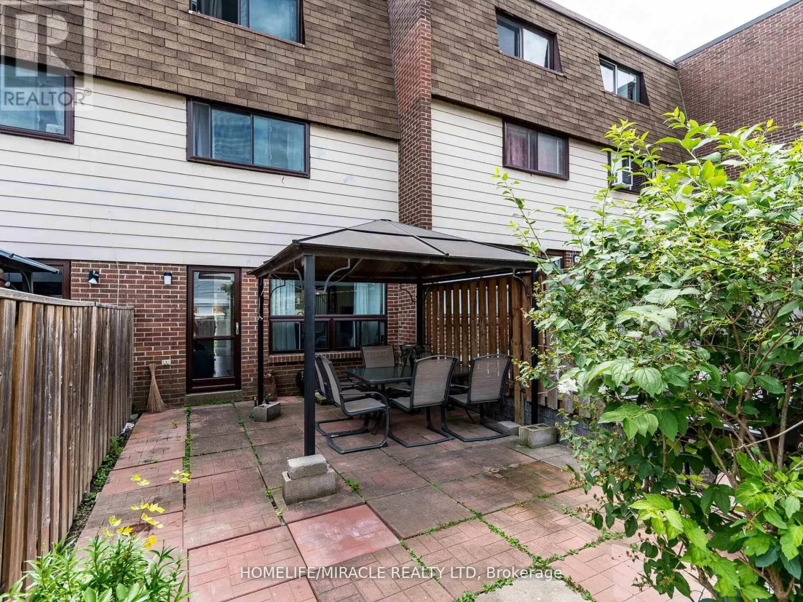 124 - 180 MISSISSAUGA VALLEY BOULEVARD