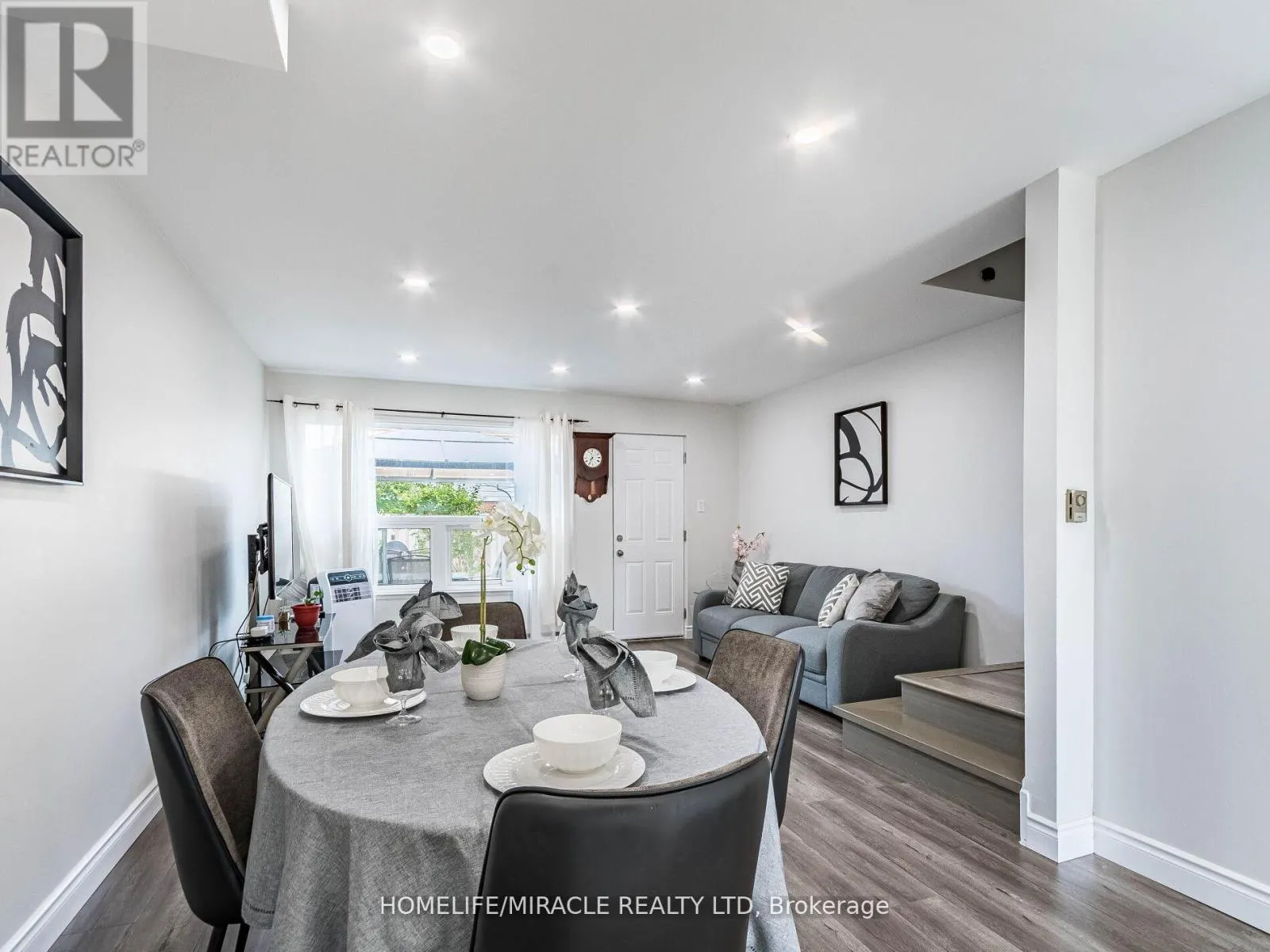124 - 180 MISSISSAUGA VALLEY BOULEVARD
