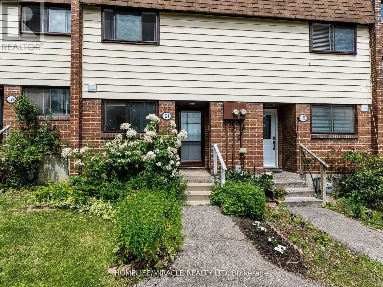 124 - 180 MISSISSAUGA VALLEY BOULEVARD