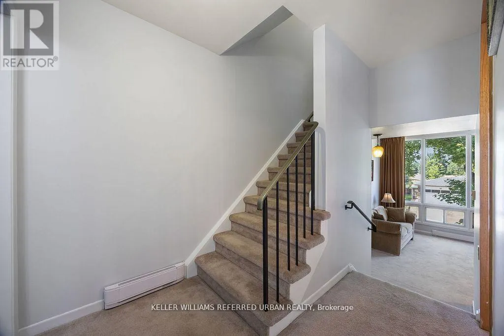 2 SEBASTIAN CABOT WAY