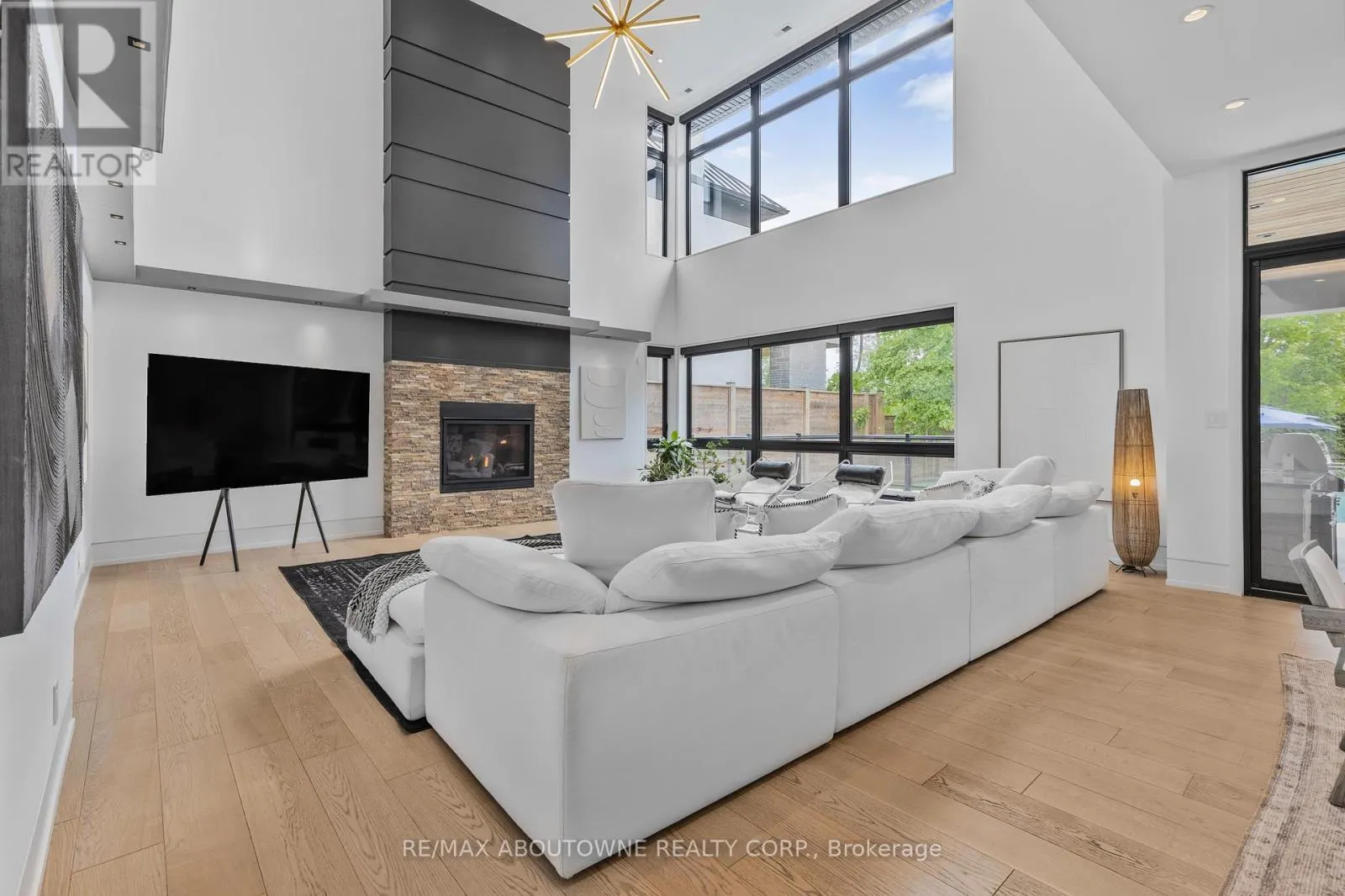215 MORDEN ROAD