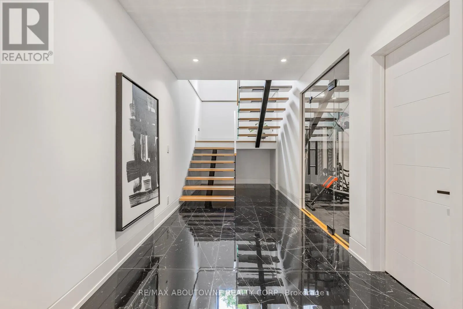 215 MORDEN ROAD