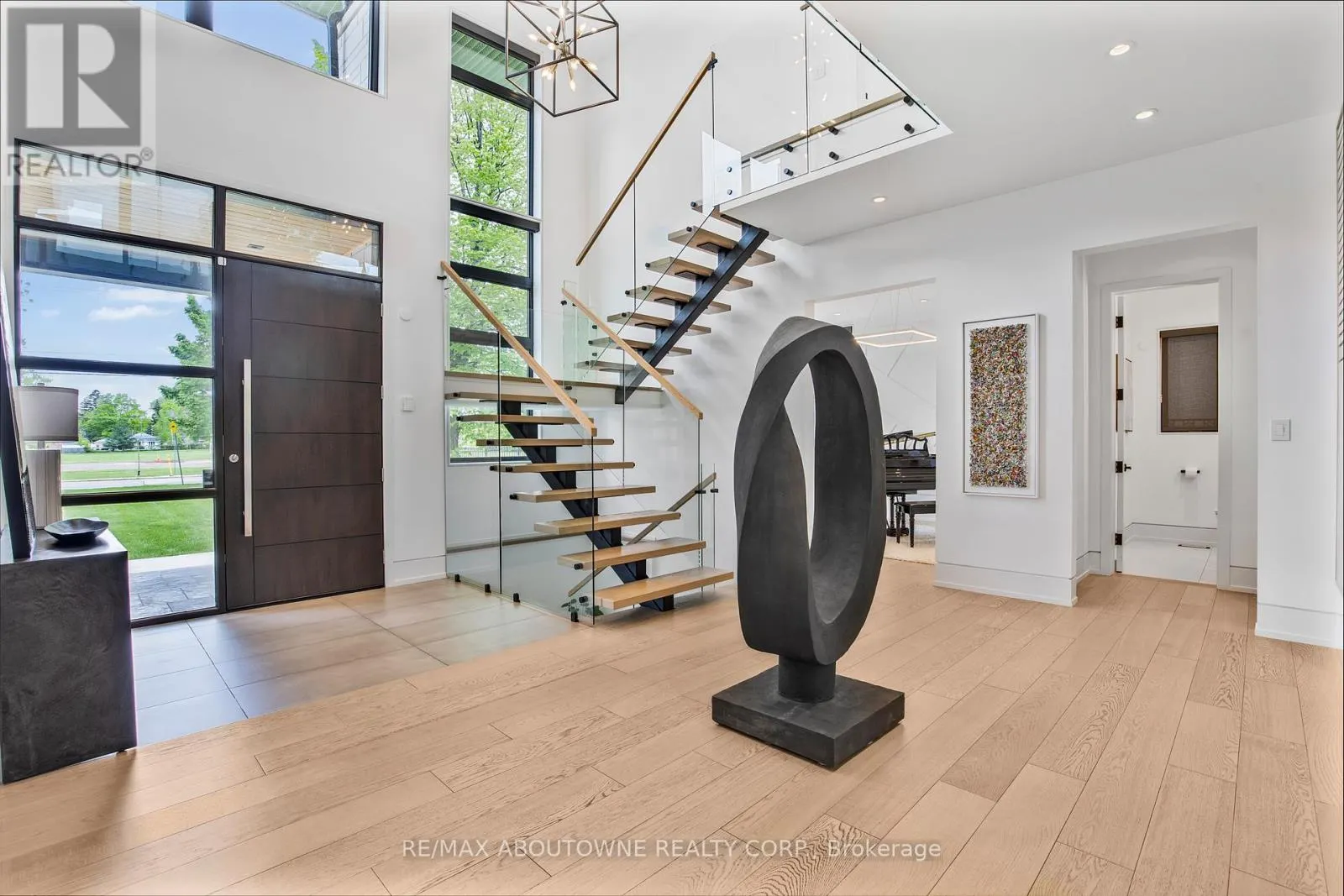 215 MORDEN ROAD