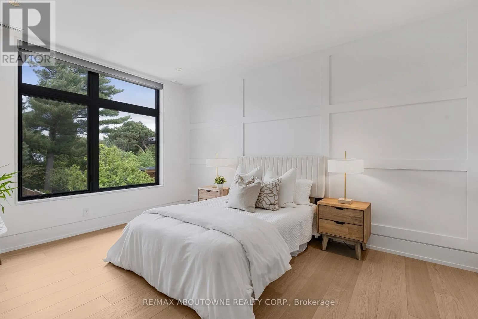 215 MORDEN ROAD