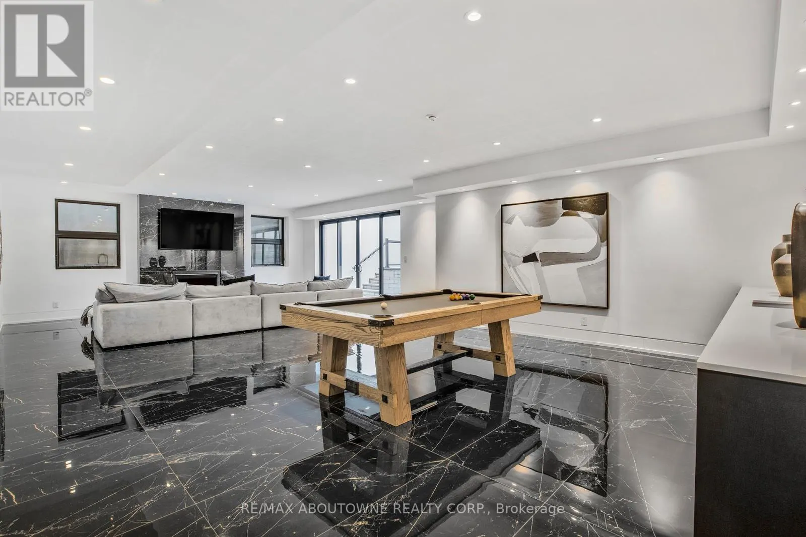 215 MORDEN ROAD