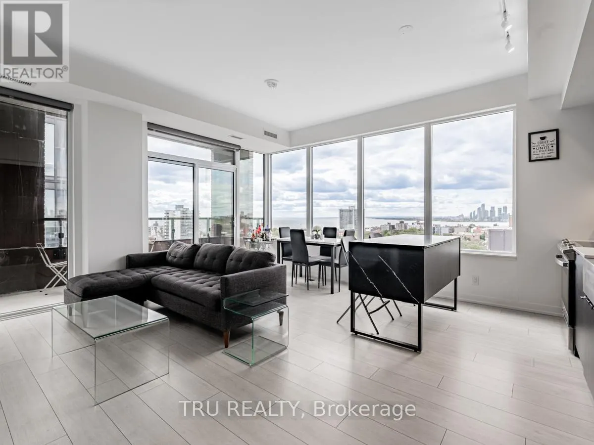 LPH12 - 270 DUFFERIN STREET