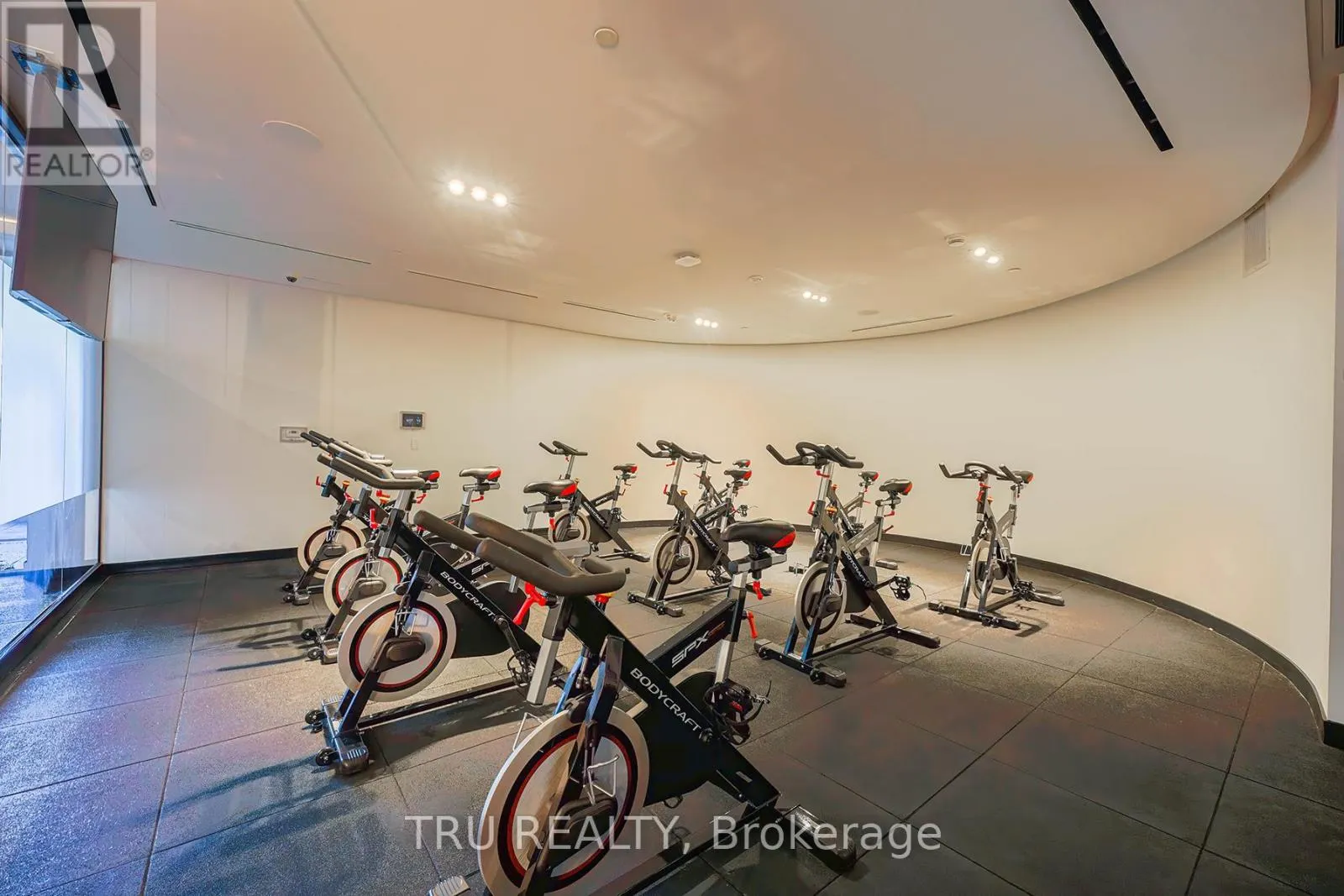LPH12 - 270 DUFFERIN STREET