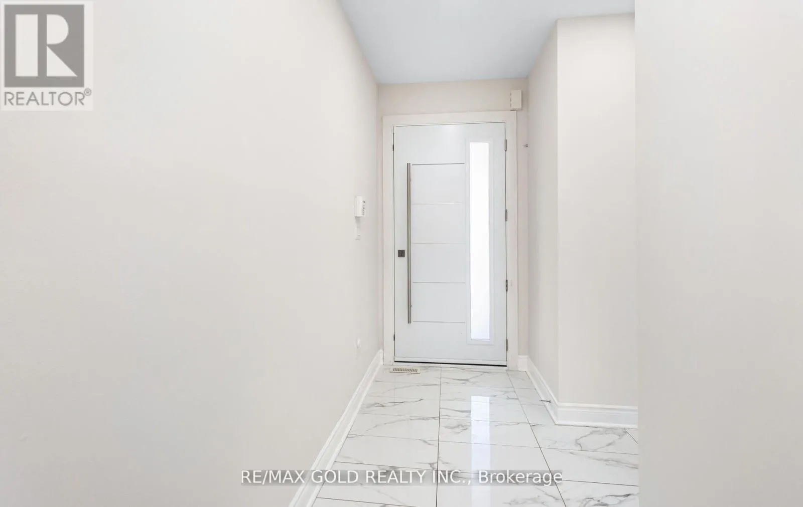 4 BUTTONWOOD ROAD