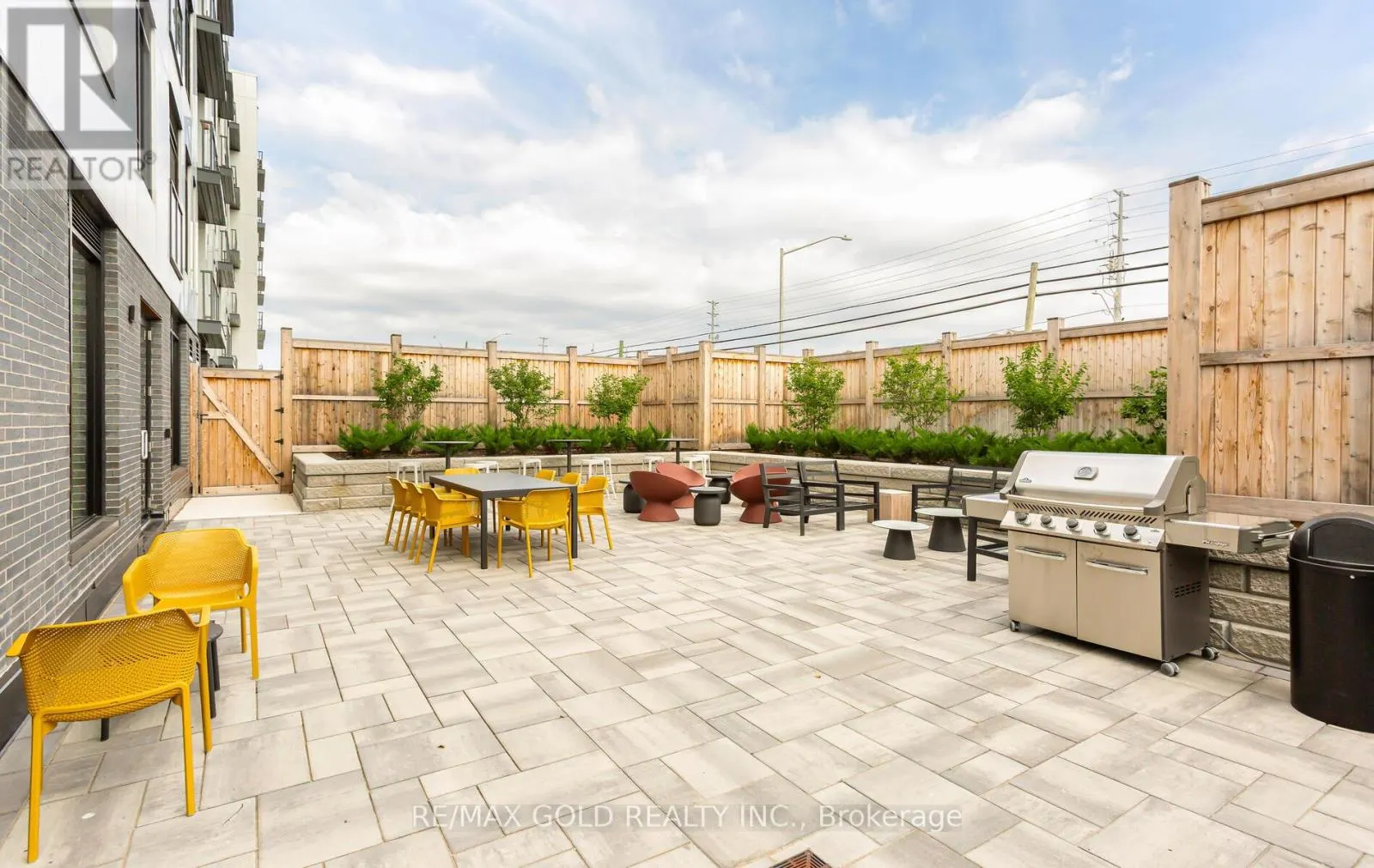 607 - 1440 CLARRIAGE COURT