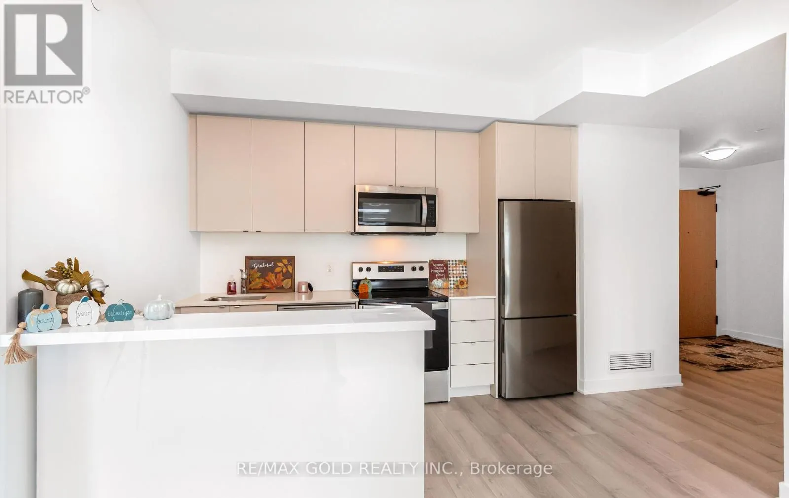 607 - 1440 CLARRIAGE COURT