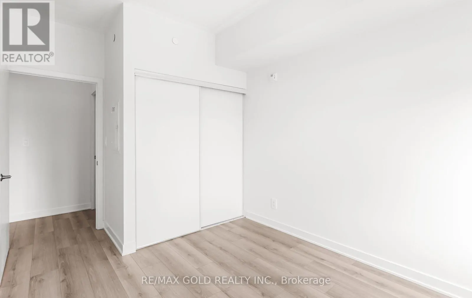 607 - 1440 CLARRIAGE COURT