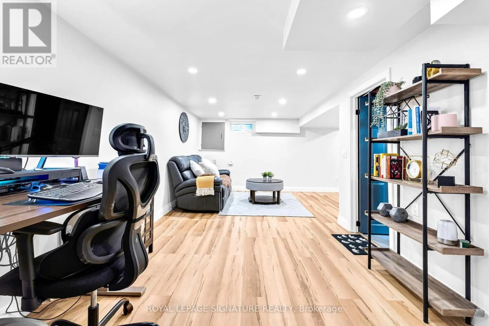 5723 BANTING COURT