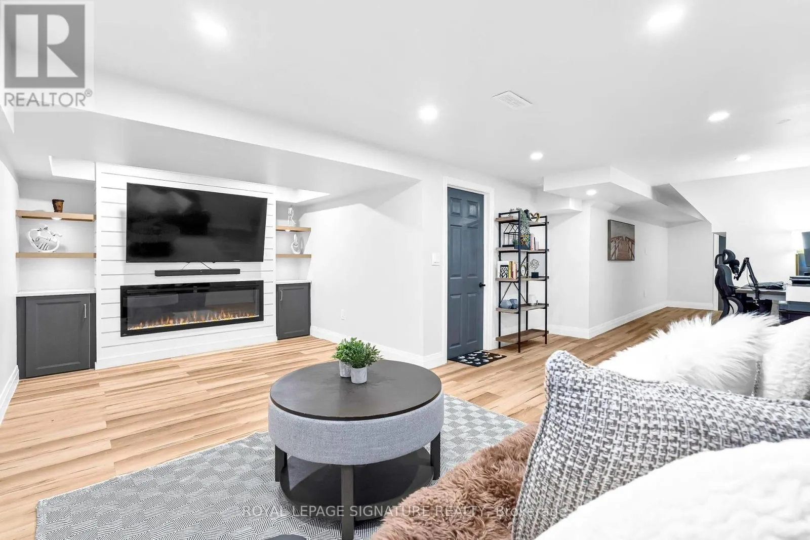 5723 BANTING COURT