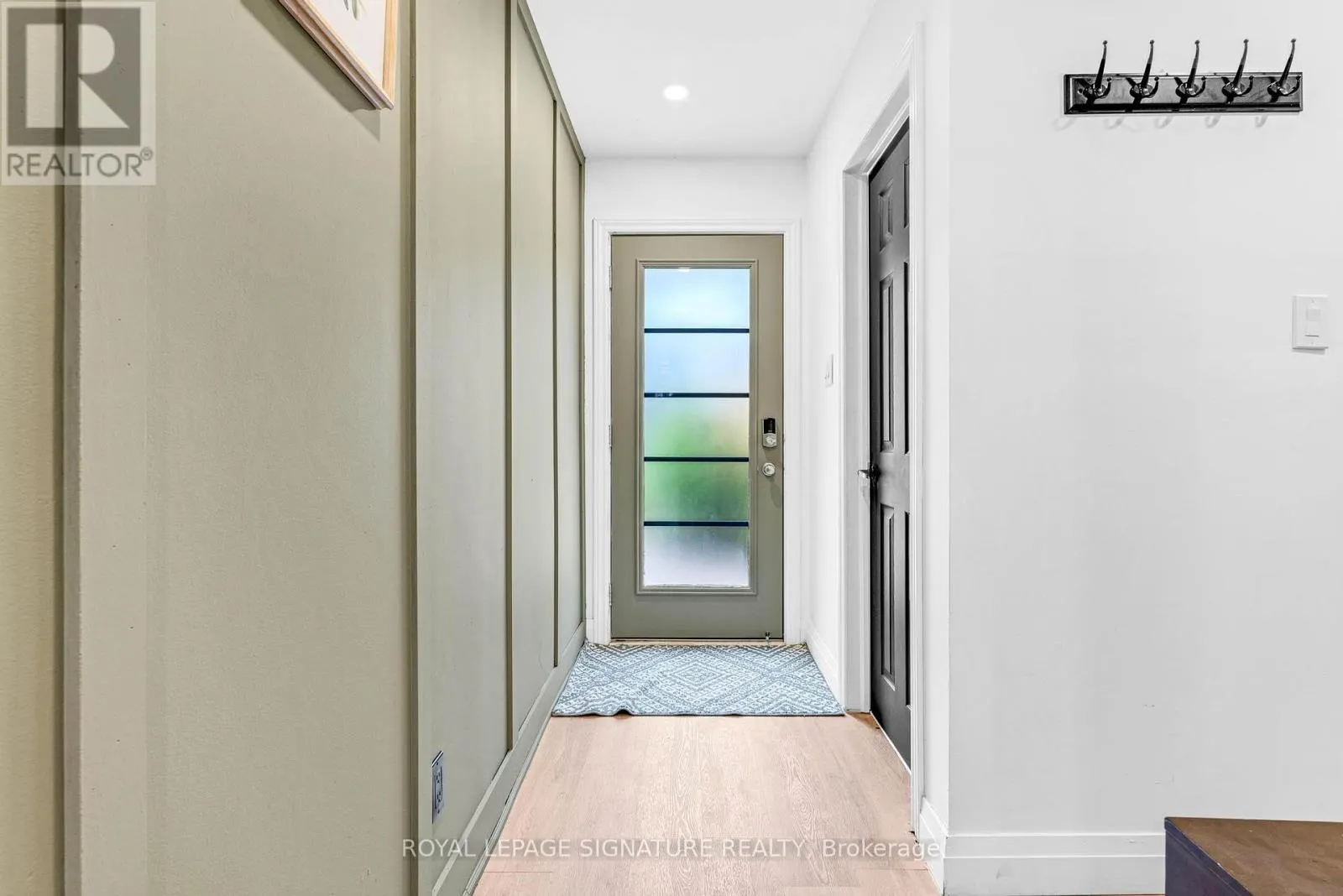 5723 BANTING COURT