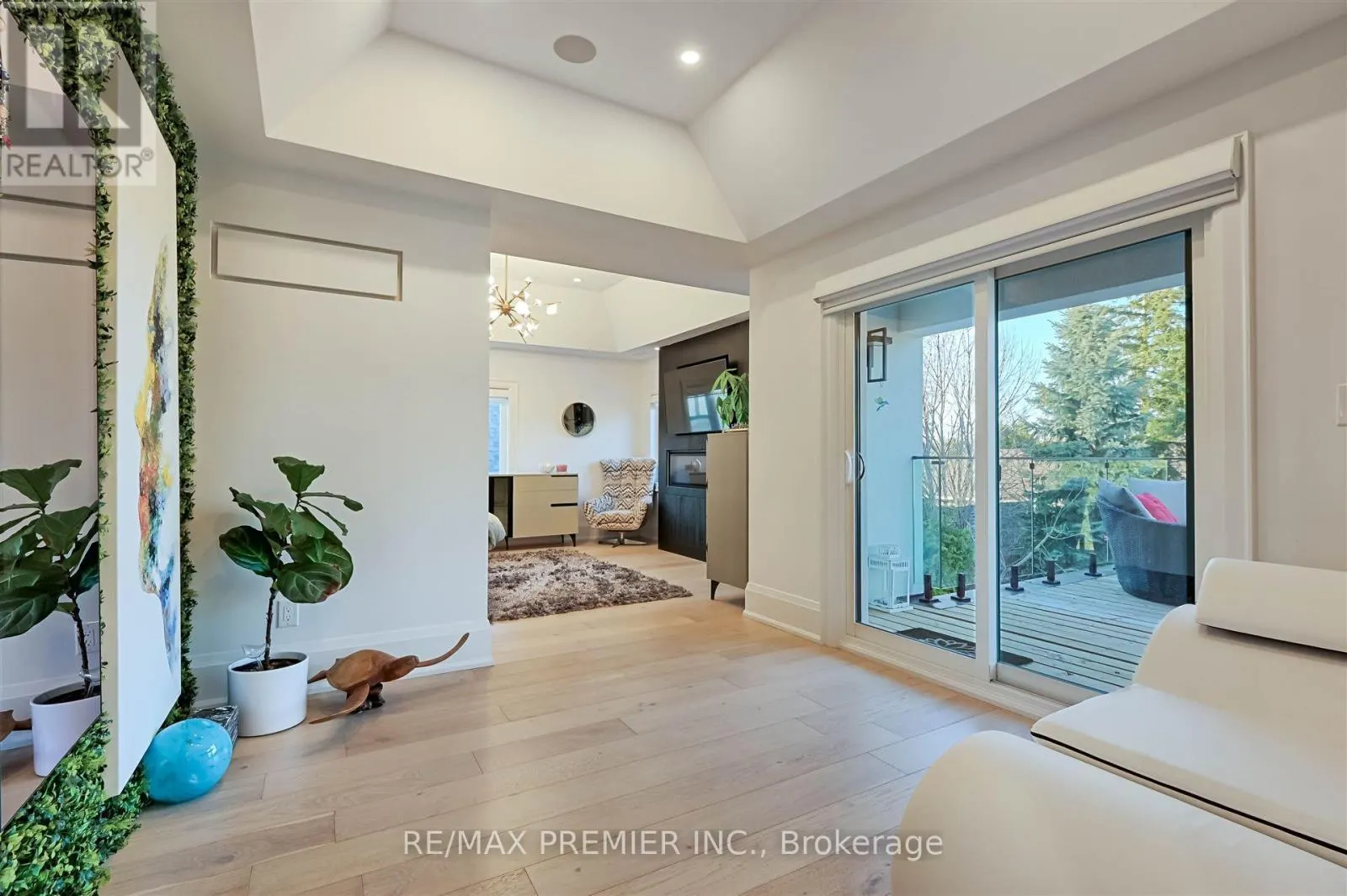 29 JOYMAR DRIVE