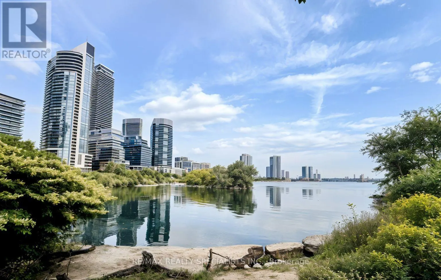 GR1 - 2119 LAKE SHORE BOULEVARD W