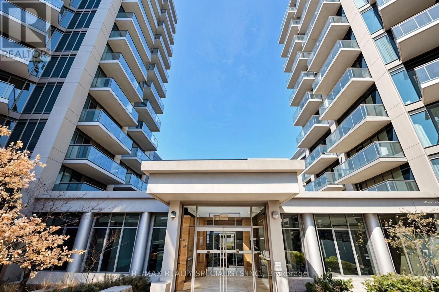 GR1 - 2119 LAKE SHORE BOULEVARD W