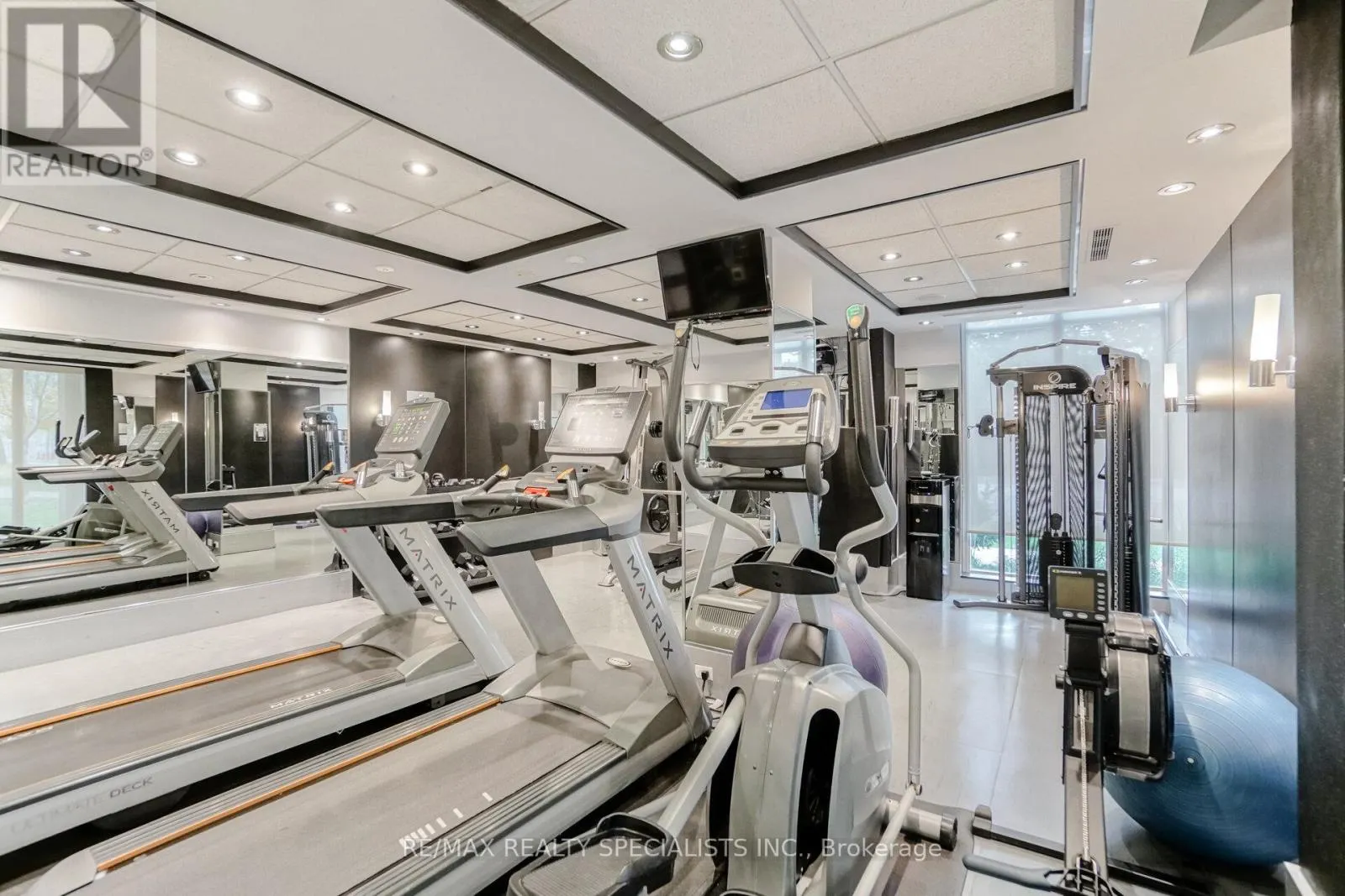 GR1 - 2119 LAKE SHORE BOULEVARD W