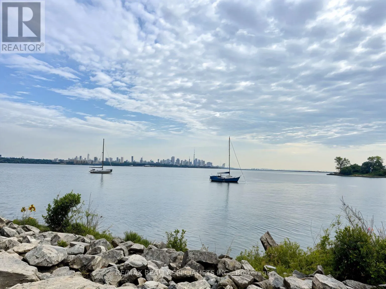 GR1 - 2119 LAKE SHORE BOULEVARD W