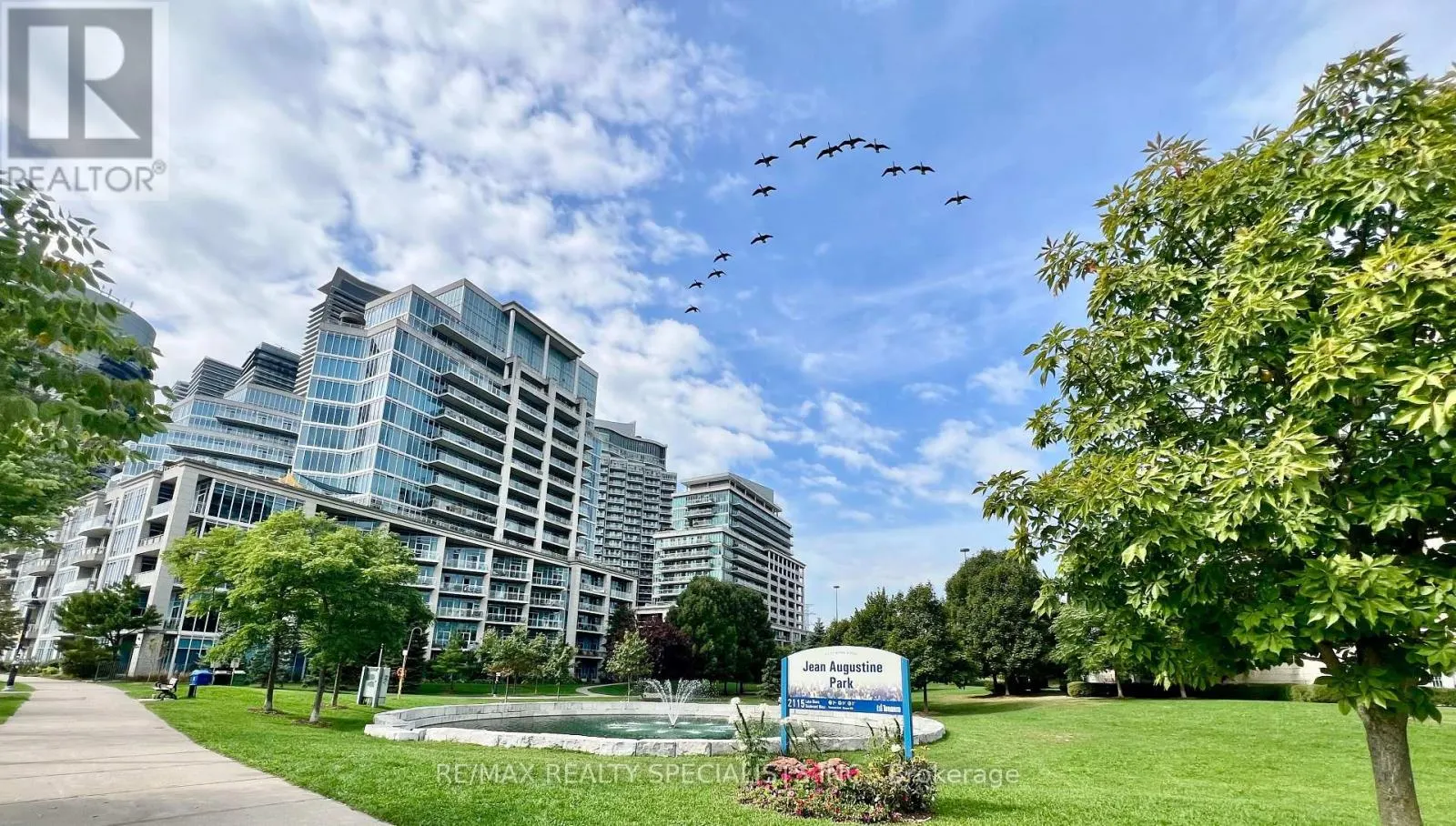GR1 - 2119 LAKE SHORE BOULEVARD W