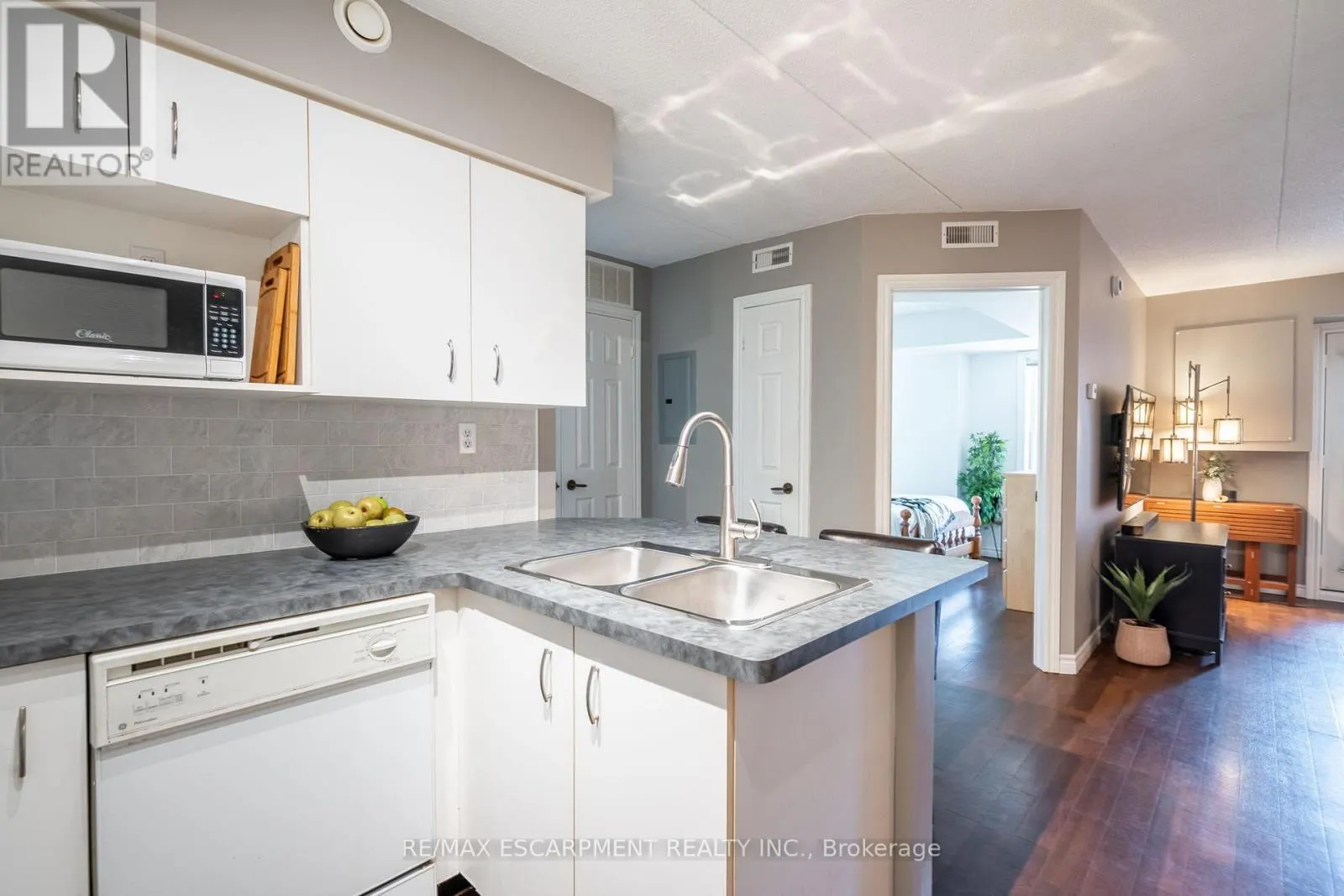 308 - 4015 KILMER DRIVE
