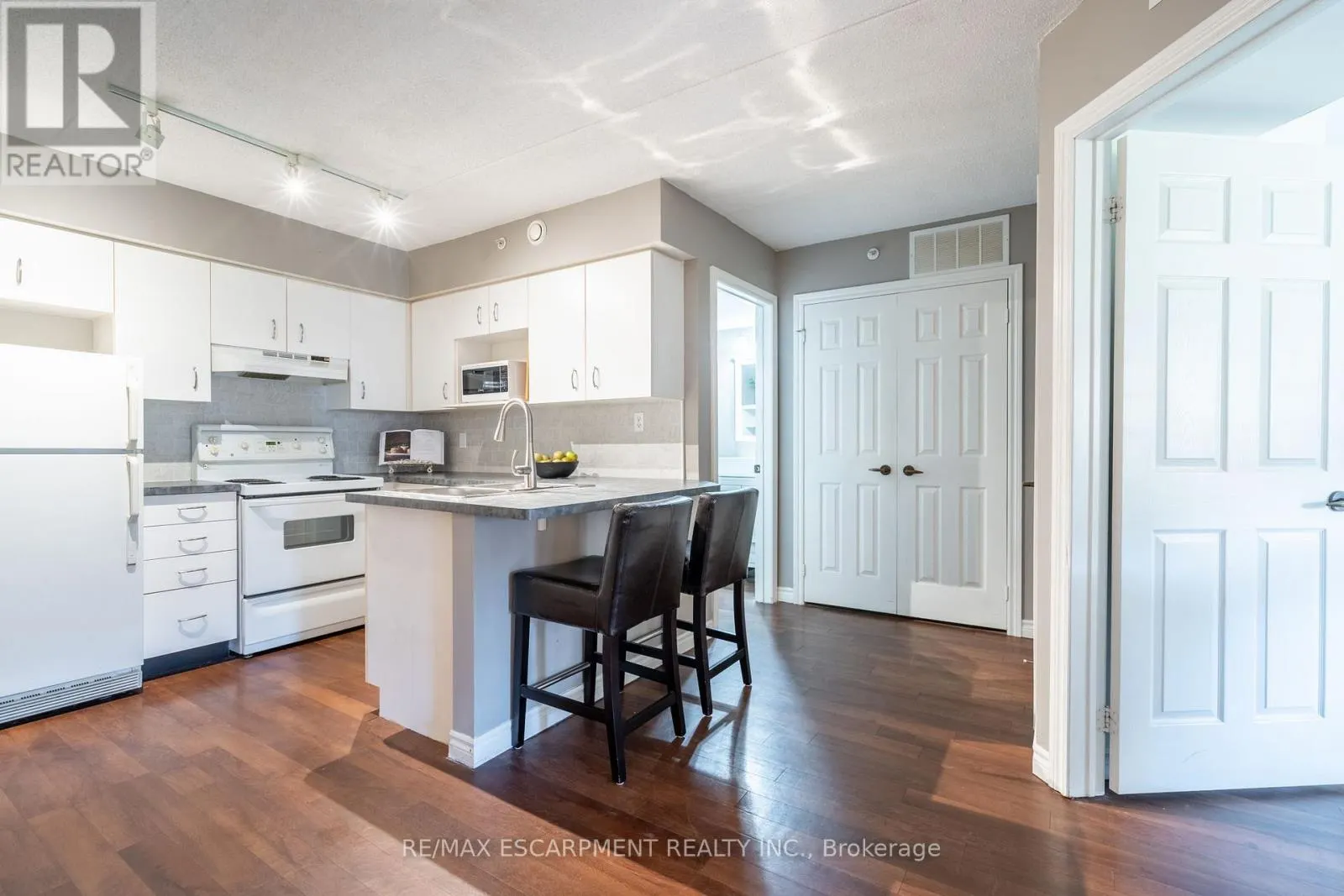 308 - 4015 KILMER DRIVE